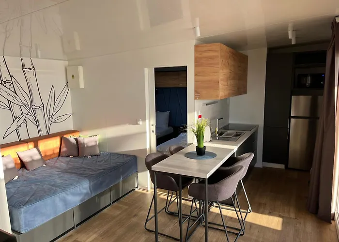 Terra Park Spiritos - Luxury Mobile House Ina 아파트 콜란
