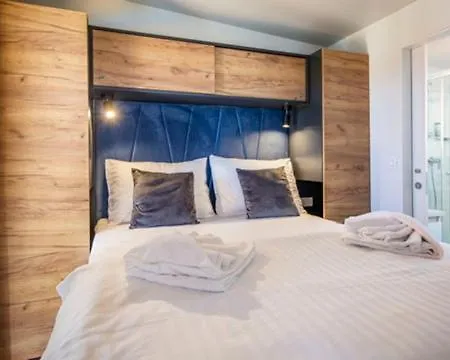 شقة Terra Park Spiritos - Luxury Mobile House Ina كولان
